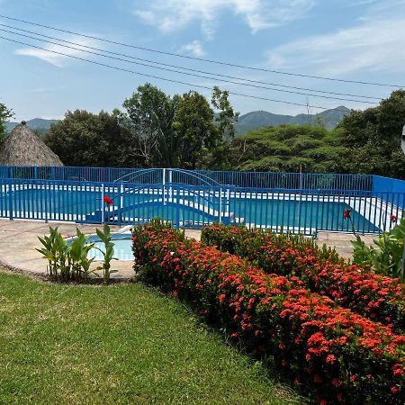 Finca La Pola Girardot Exteriör bild