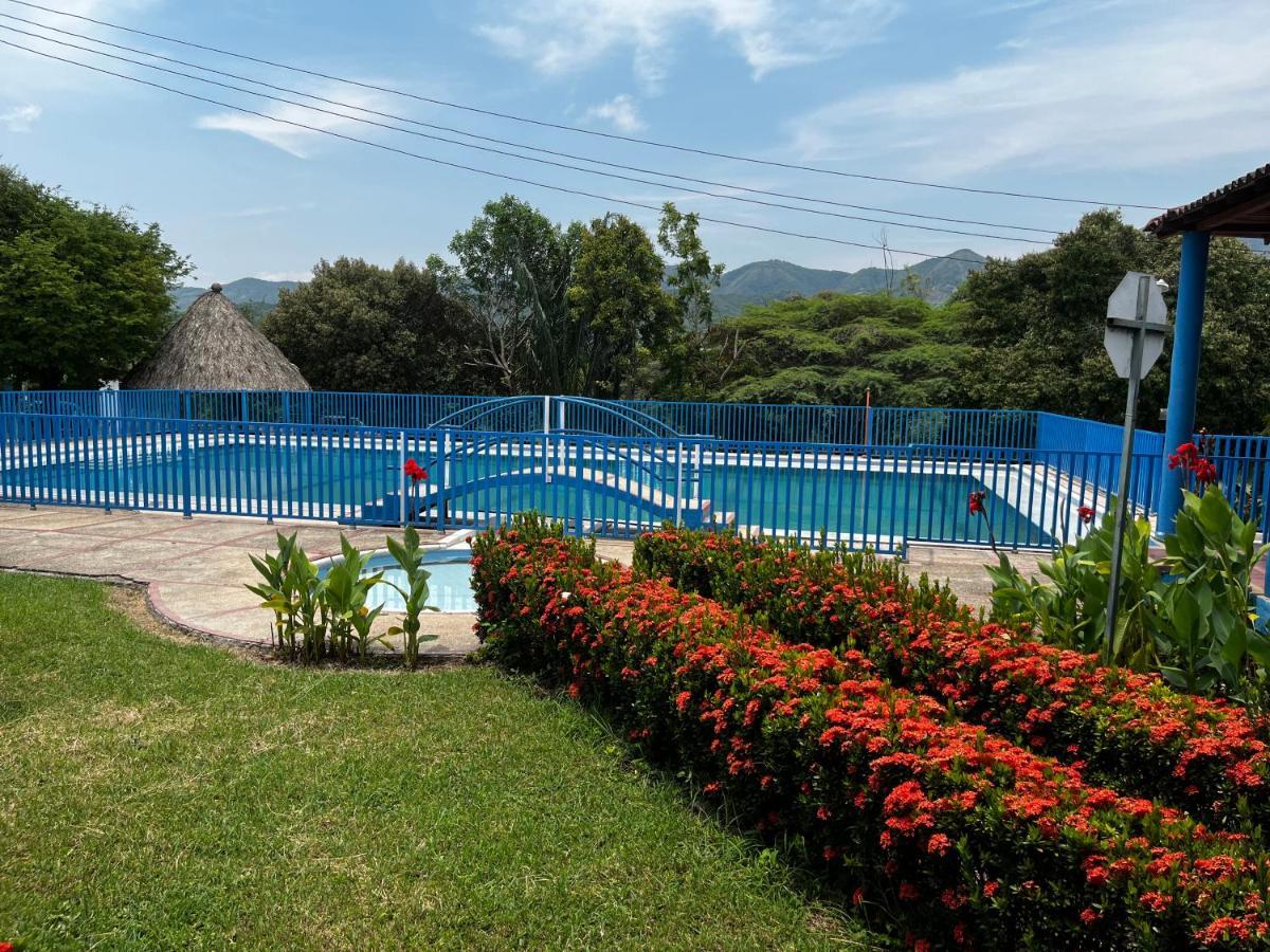 Finca La Pola Girardot Exteriör bild